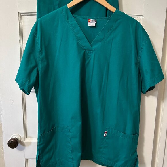 Teal Scrubs - Picture 1 of 6